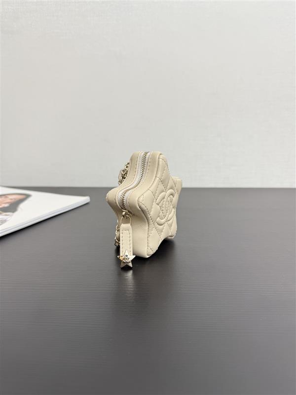 2026127215433558 700